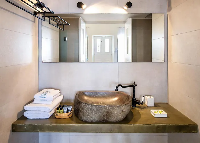 Day One Apartment Fira (Santorini)