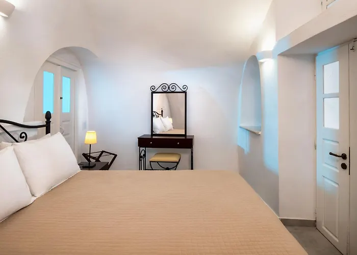 Day One Fira (Santorini)