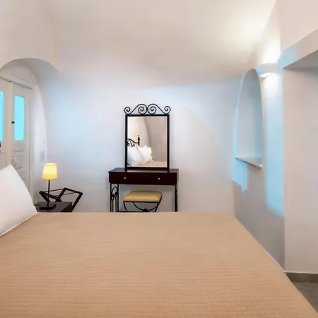 Day One Mansion Fira (Santorini)