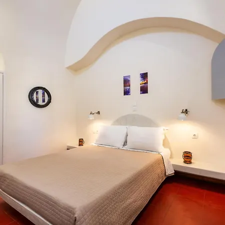 Day One Mansion * Fira (Santorini)
